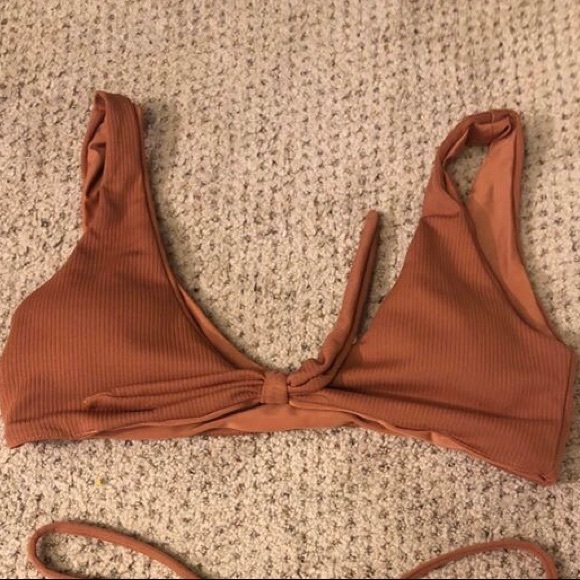 Bikini set - Picture 1 of 2